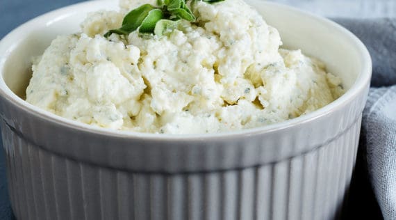 Feta-Dip mit Kräutern – Rezept für den Thermomix®