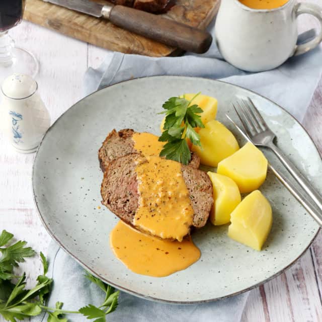 Hackbraten mit roter Soße – Rezept für den Thermomix®